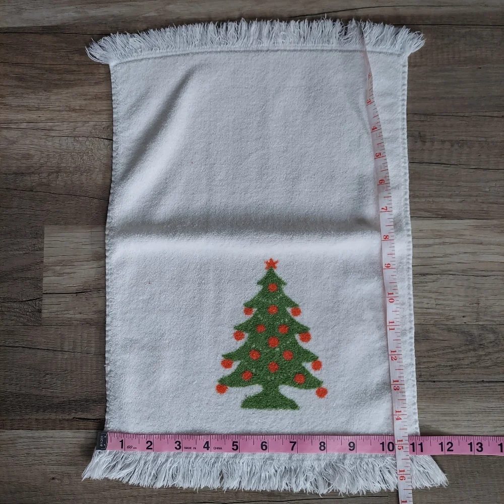 Vintage Mod Kitschy Christmas Hand Towels